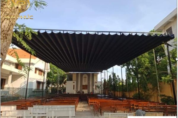 Lắp đặt may bạt mái kéo sân vườn tại Vĩnh Long